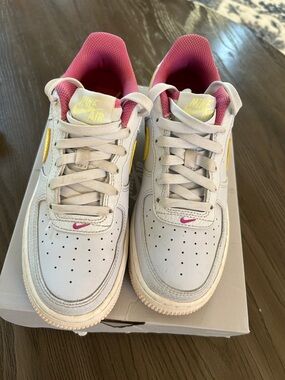 Nike Kids' Sneakers in White with Pink & Yellow Accents